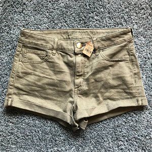 NEW American Eagle green hi-rise shortie